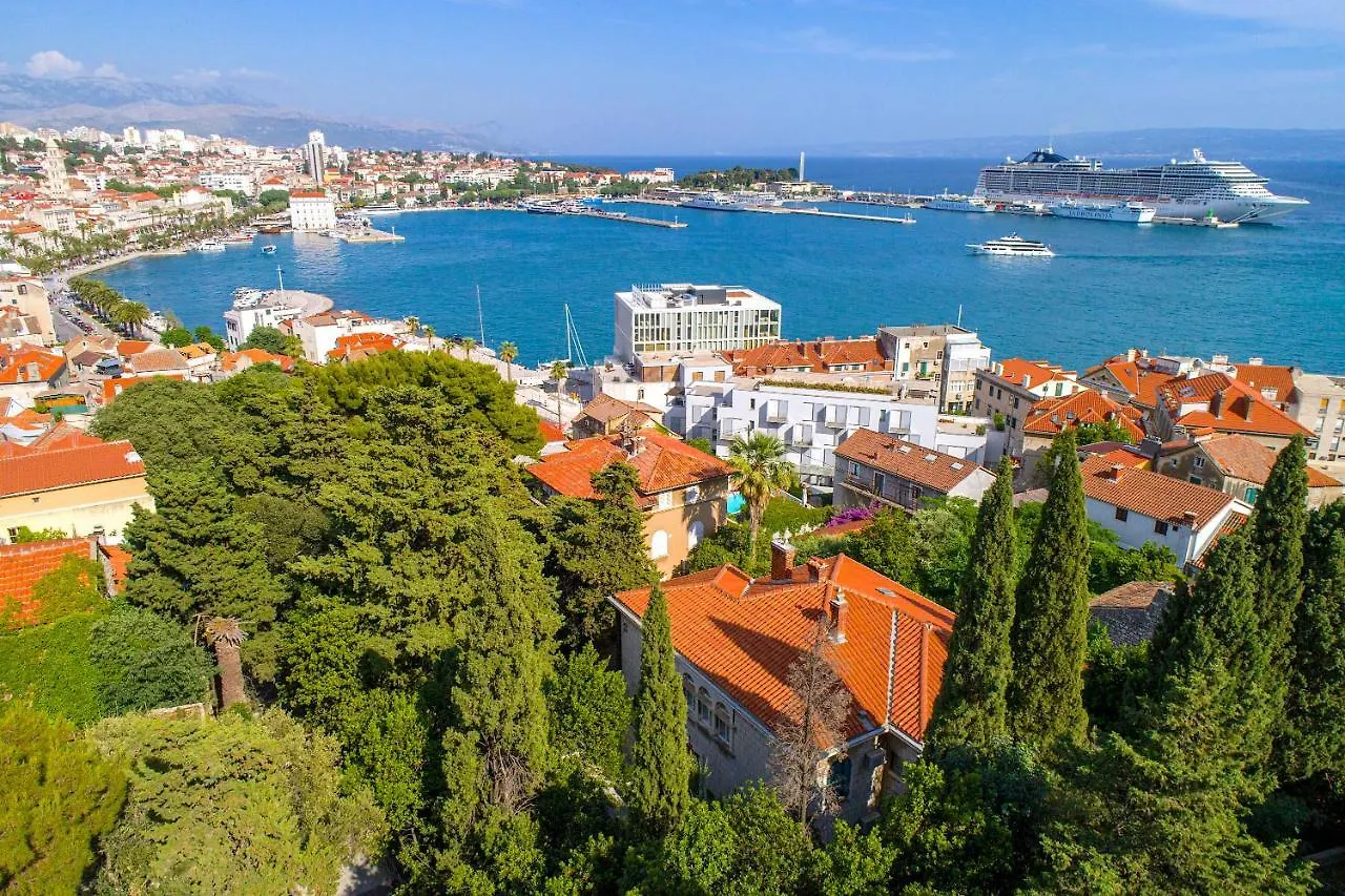 Stone Villa Majestic W Pool - Split Center 0*,  Croatia