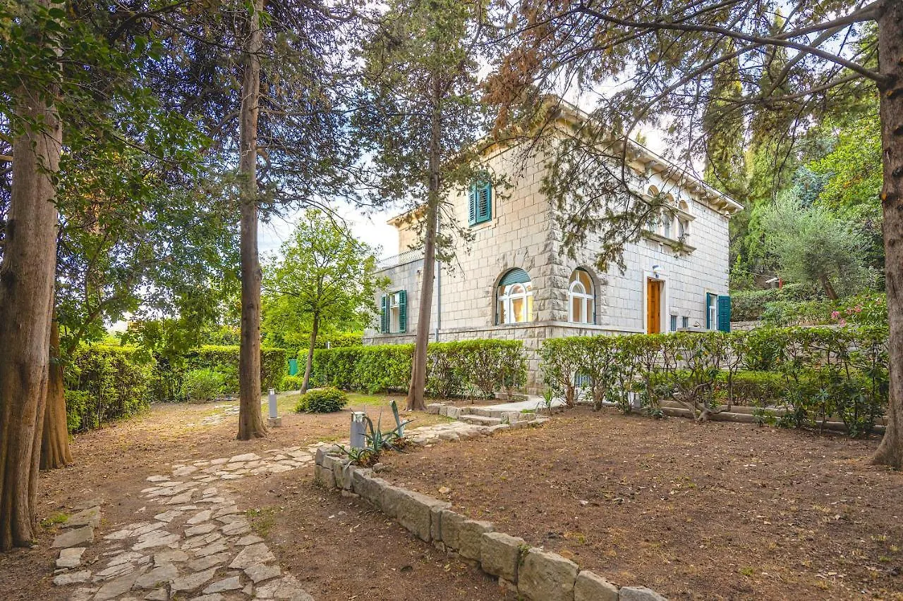Stone Villa Majestic W Pool - Split Center 0*,