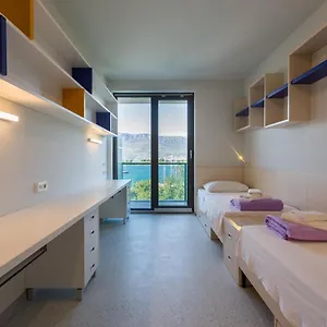 Albergue Bb, Split