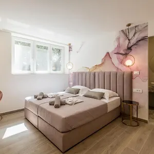 Diamond Luxury Konukevi