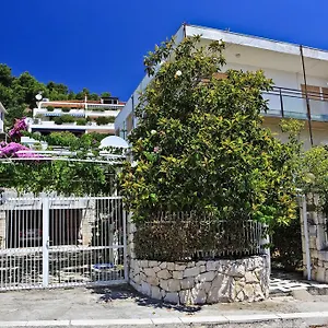 Meje Apartment