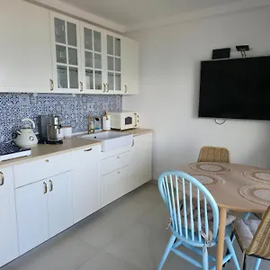 Sun And Sea Deluxe Apartment