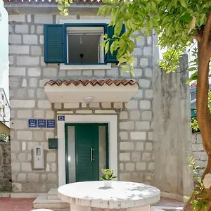 And Stone House Apartament